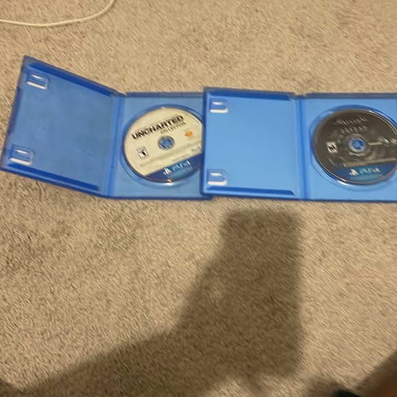 Uncharted Nathan drake collection and Batman Arkham night PlayStation - Picture 3 of 3